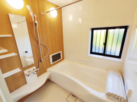 浴室　バス16インチ浴室TV・換気暖房乾燥機・エアインシャワー(手摺兼用スライドバー)