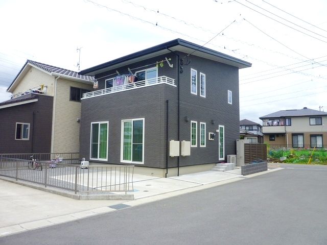 一条工務店の家 沼津市大岡中古住宅 静岡県沼津市大岡 3 790万円の中古一戸建て 中古住宅や中古物件情報 新日本住建販売 家っち うちっち