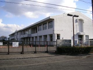 ���ӊ��@����s���畟���u���w�Z 420m