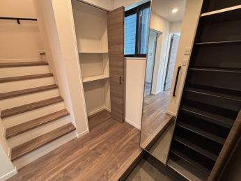 ���ց@���֎��[