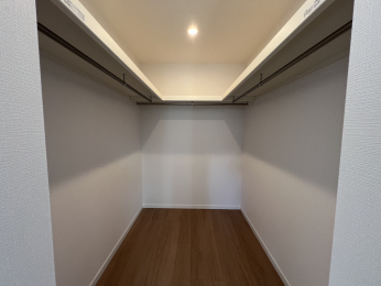 ���[�@�E�H�[�N�C���N���[�[�b�g