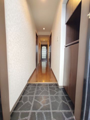 ���ց@����