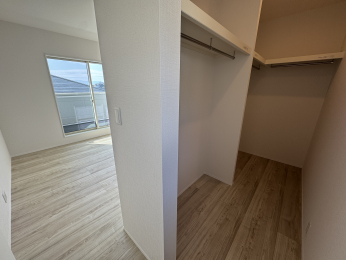 ���[�@�E�H�[�N�C���N���[�[�b�g