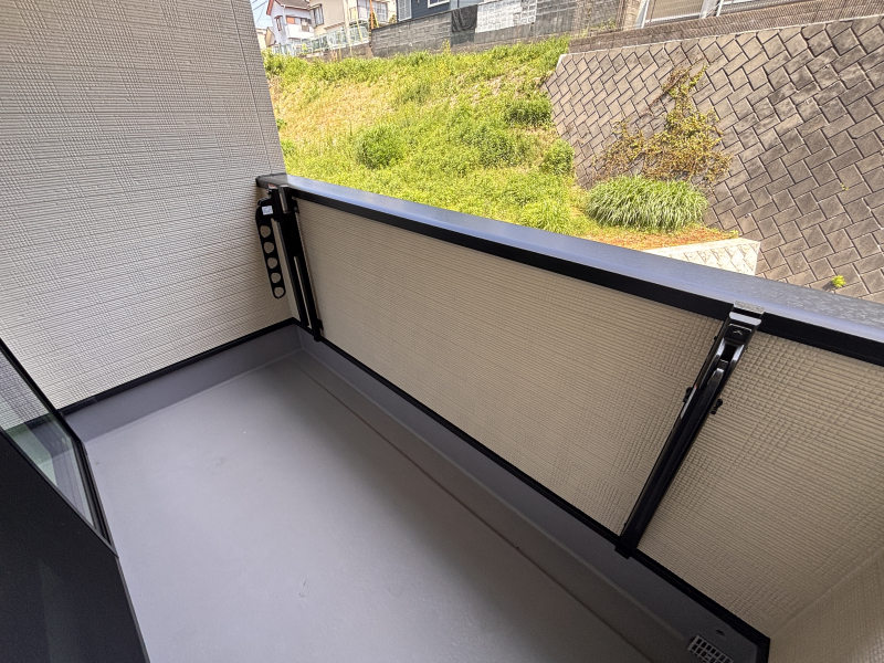 �É������Îs���ŘH������1527-12�A1527-16�̐V�z��ˌ��Ẵo���R�j�[