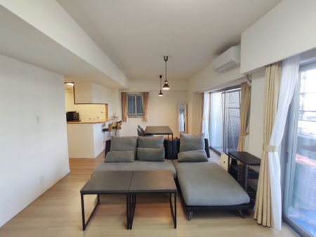 ���r���O�@LD