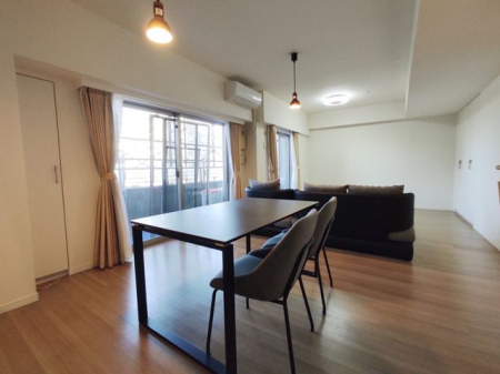 ���r���O�@LD