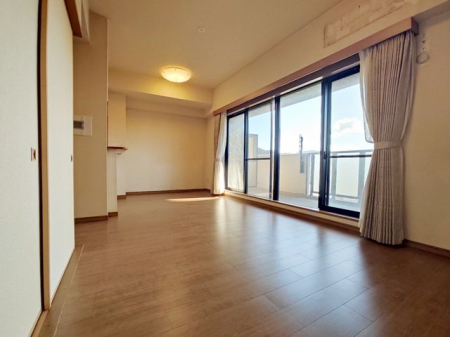 ���r���O�@���r���O�_�C�j���O