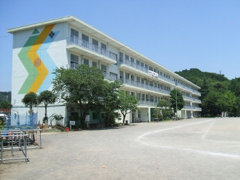 ���ӊ��@�O���s����n���w�Z�@830��