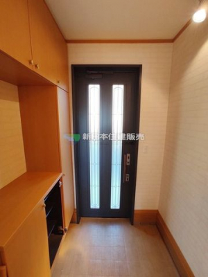 ���ց@����