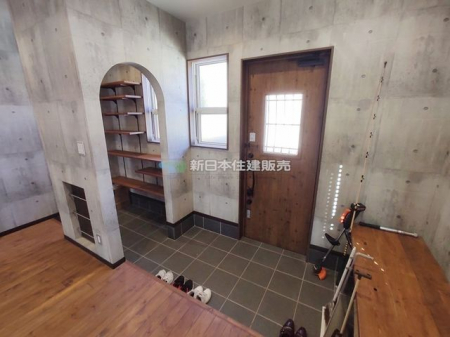 ���ց@����