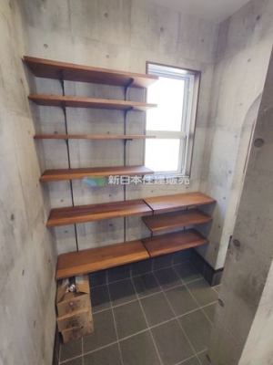 ���[�@�V���[�Y�C���N���[�N