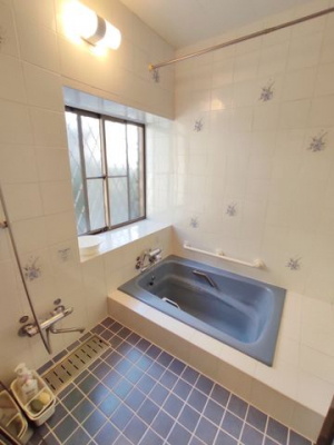 �����@����