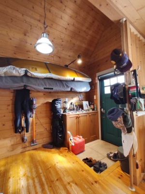 ���ց@����