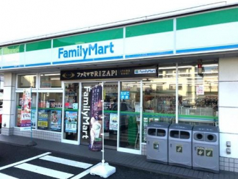 ���ӊ��@�t�@�~���[�}�[�g���ÎO����X�@370��