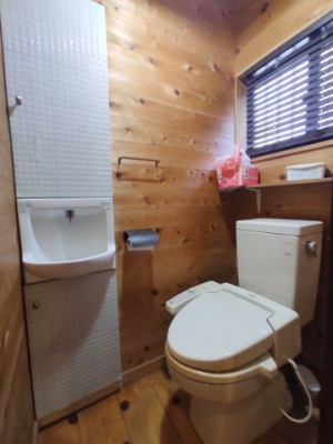 �g�C���@�E�H�V�����b�g�g�C��