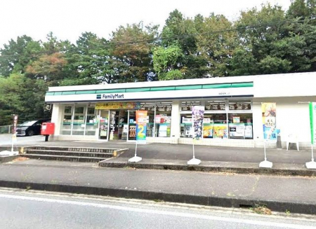 ���ӊ��@�t�@�~���[�}�[�g��a�꓌�R�X 3820m