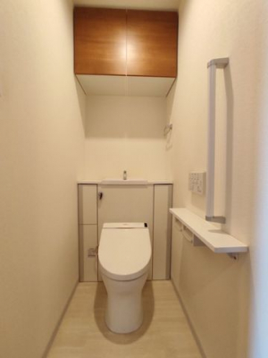 �g�C���@�E�H�V�����b�g�g�C��