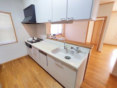 �L�b�`���@�l�C�̑Ζʎ��L�b�`��