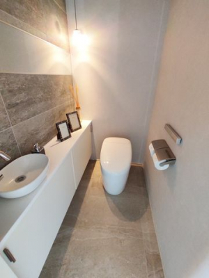 �g�C���@�E�H�V�����b�g�t��