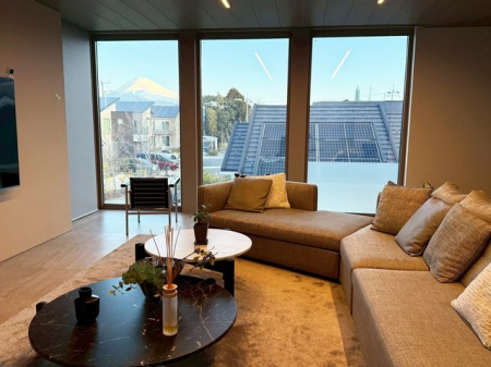 ���̑��@���r���O����̌i�F