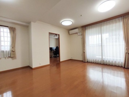 ���r���O�@���r���O