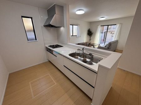 �L�b�`���@�Ζʎ��L�b�`��