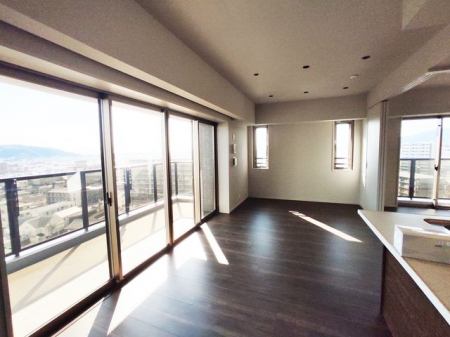 ���r���O�@�z���������ޖ��邢���r���O