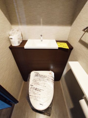 �g�C���@�E�H�V�����b�g�t��