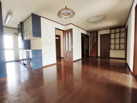 ���̑����ρ@1�K�@���r���O�_�C�j���O