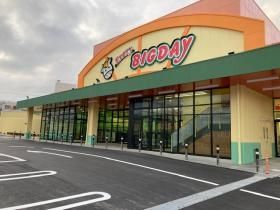 ���ӊ��@�G�u���B�r�b�O�f�[��a��X �k��7���B 550m