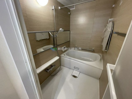 �����@����