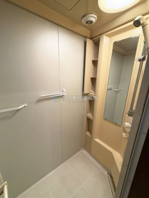 �o���R�j�[�@�V�����[���[��