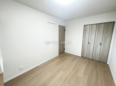 ���ց@�m��5.7��