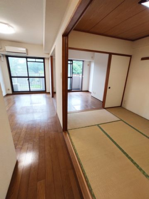 �g�C���@�L������_�C�j���O��