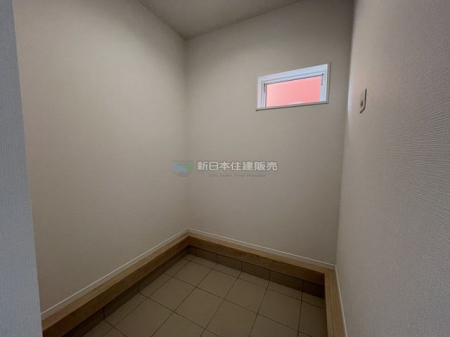 ���ց@�V���[�Y�C���N���[�N