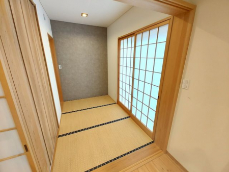 �L�b�`���@�c���ɂ��q�Ԃɂ����􂷂�A���r���O���̘a��
