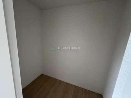 ���[�@�E�H�[�N�C���N���[�[�b�g