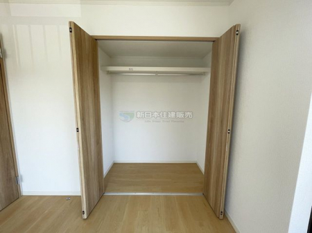 �@�N���[�[�b�g