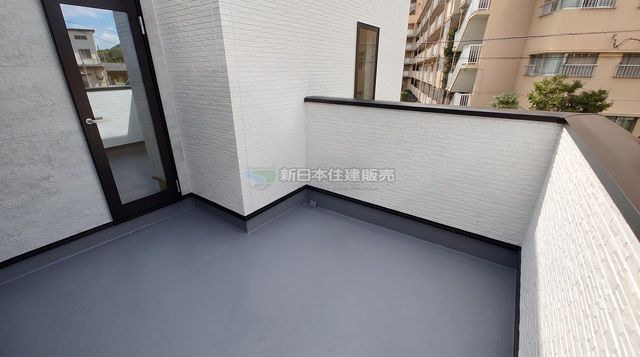 �É������Îs�剪 �̐V�z��ˌ��Ẵo���R�j�[
