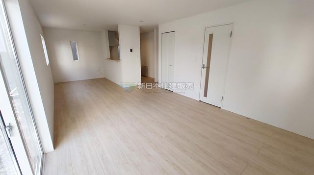 �É������Îs���F�� �̐V�z��ˌ��Ẵ��r���O